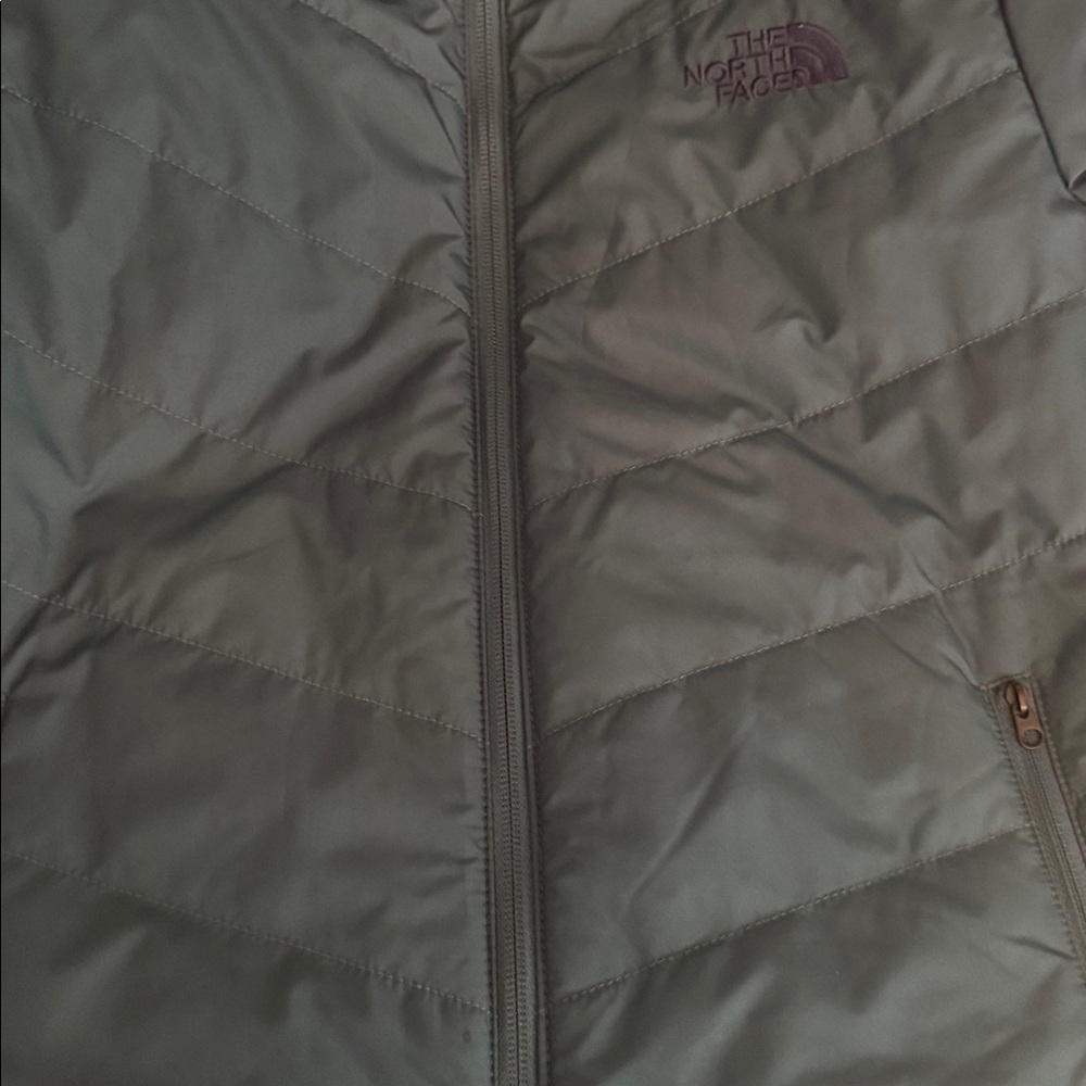 The North Face Navy Quilted Packable Jacket - Picture 6 of 6